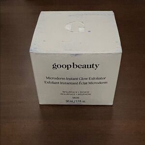 Goop Beauty Microderm Instant Glow Exfoliator - White